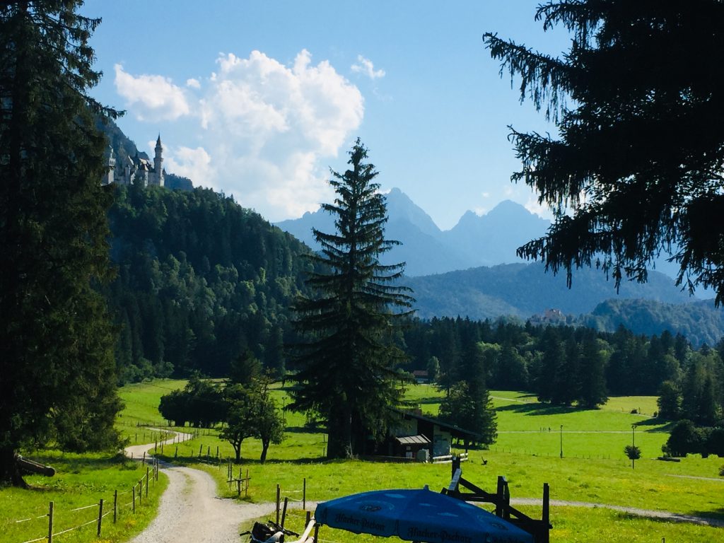 Wanderung zur Reithalpe. Blick auf die Schlösser